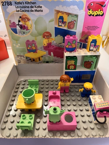 Katie's Kitchen Lego Duplo 2788 Vintage 1994 Preschool Building Toy Playset