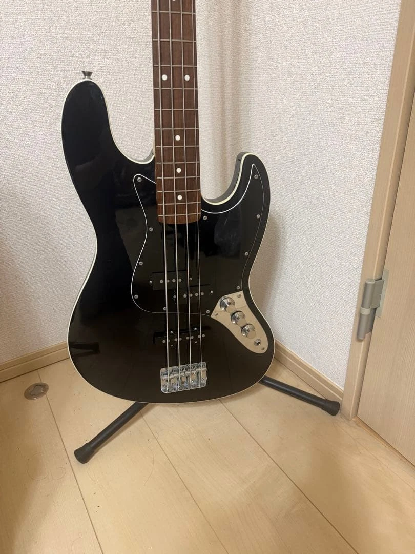 Fender Aerodyne Jazz Bass Bass Guitars for sale | eBay