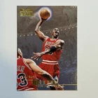New Listing1996-97 Skybox Premium Card #16 Michael Jordan Chicago Bulls Guard (#23)