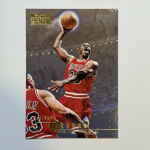 New Listing1996-97 Skybox Premium Card #16 Michael Jordan Chicago Bulls Guard (#23)