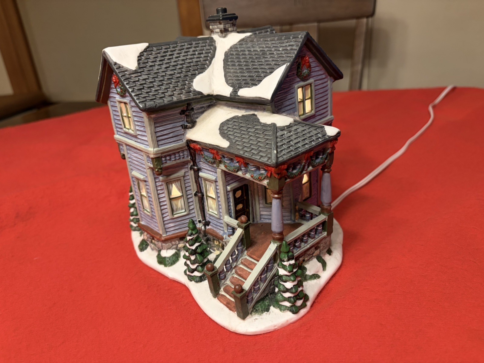 St. Nicholas Square Village Collection Victorian House Illuminated 2003 Retired