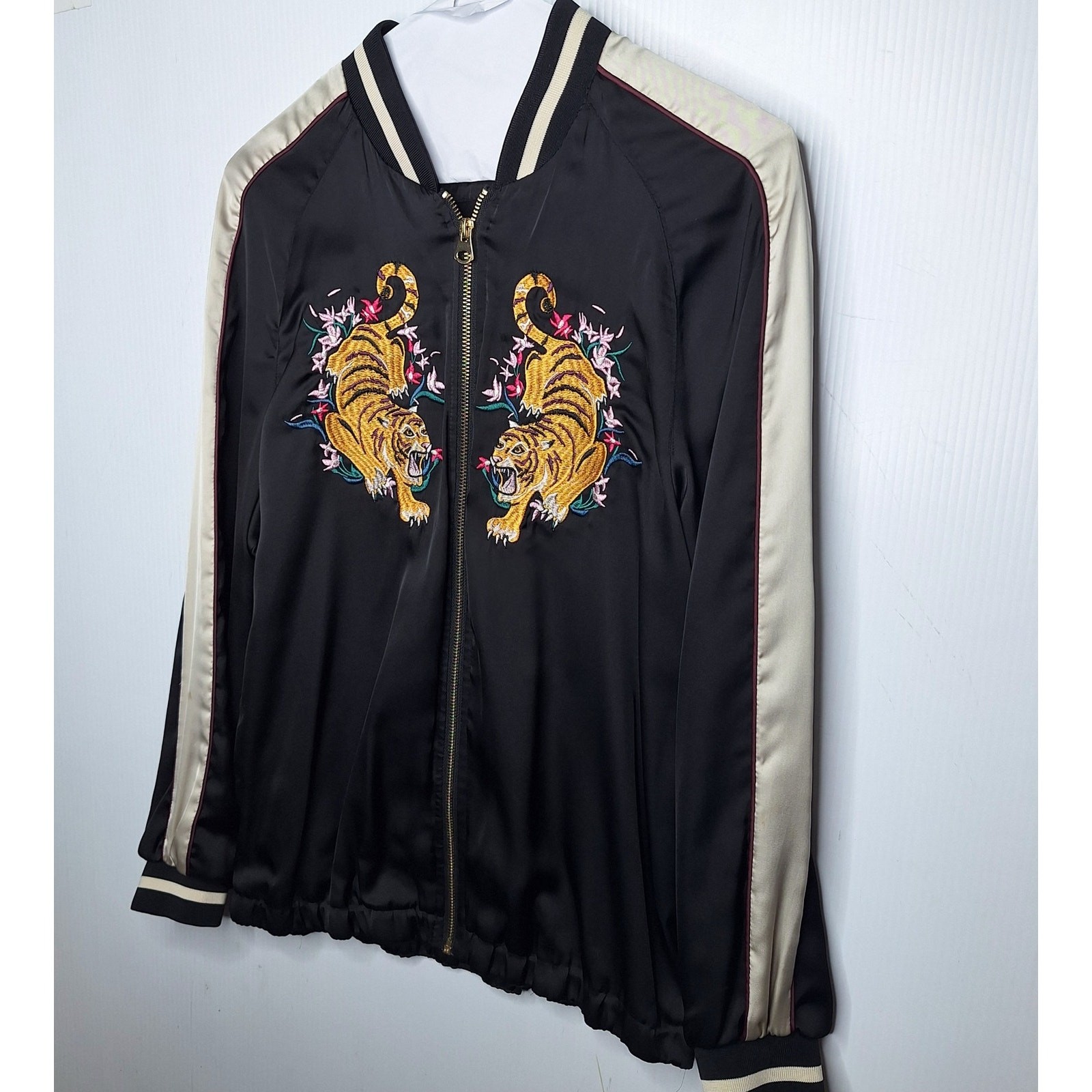 H&M Satin Souvenir Bomber Jacket 6 Embroidered Tiger Floral Chinoiserie Tumblr thumbnail 2