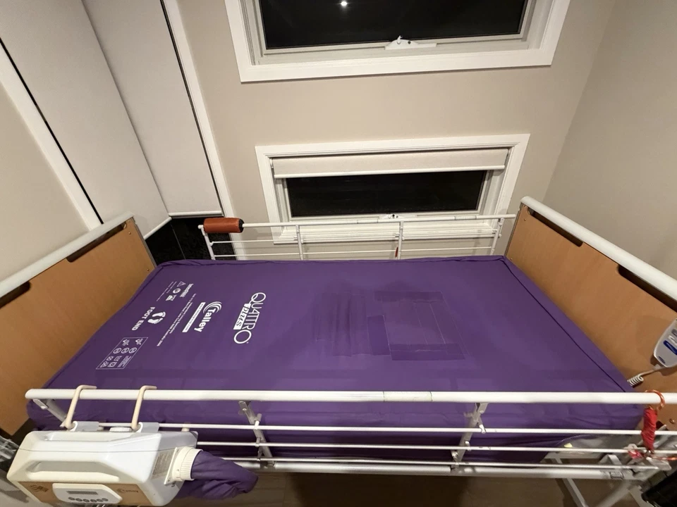 Etude Plus Invacare Hospital Bed - image 2 of 4