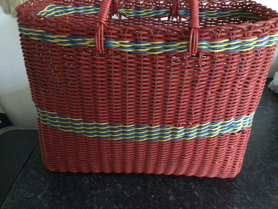 Vintage Plastic & Wicker Woven Basket. Beach Bag Shopping Basket. Red. Retro - Image 2 of 4