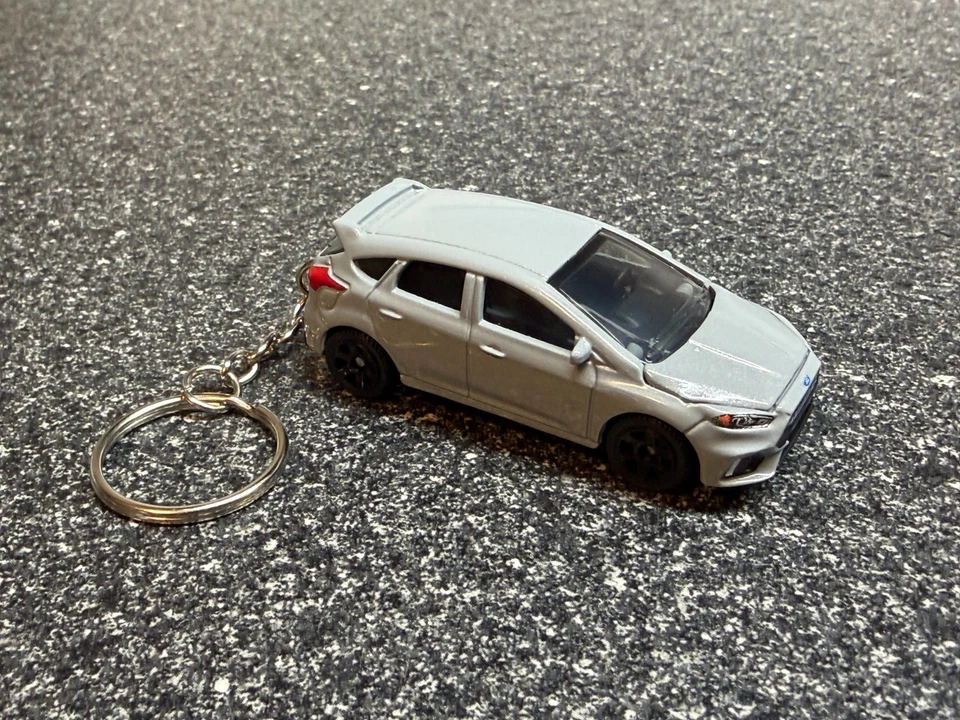 Ford Focus RS ST Keychain Gray Hot Wheels - Image 4 of 4