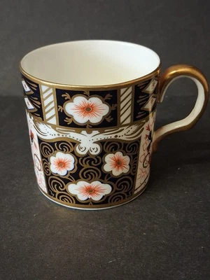 Royal Crown Derby Imari 2451 Coffee Cup XXXX , 5.8 cm High - Image 1 of 4