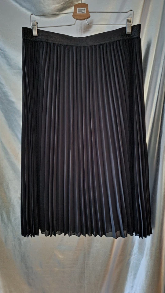 Cotton Traders Skirt UK14/16 w34in L29in black lining pleated VGC - Image 4 of 4