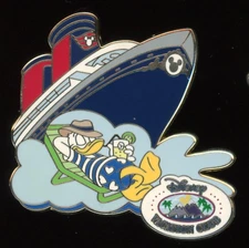 DVC Disney Vacation Club Donald Duck Relaxing Cruise Ship Disney Pin