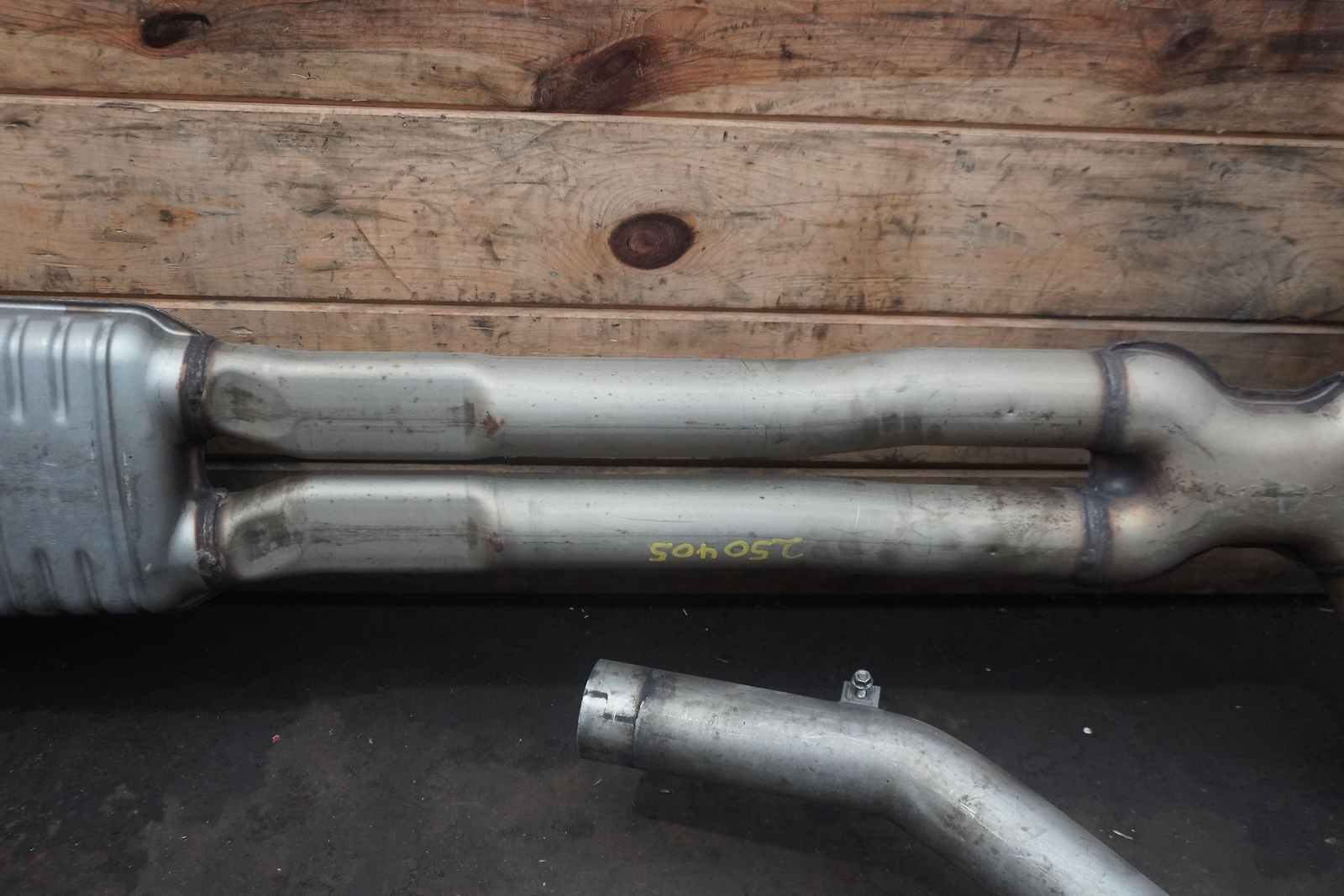 Set 3 Rear Exhaust Muffler OEM 18307591632 Rolls Royce Ghost Series I 2009-2014