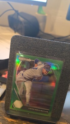 2021 panini prizm draft picks Green Prizm #'d 15/75 Owen Kellington no. PDP102
