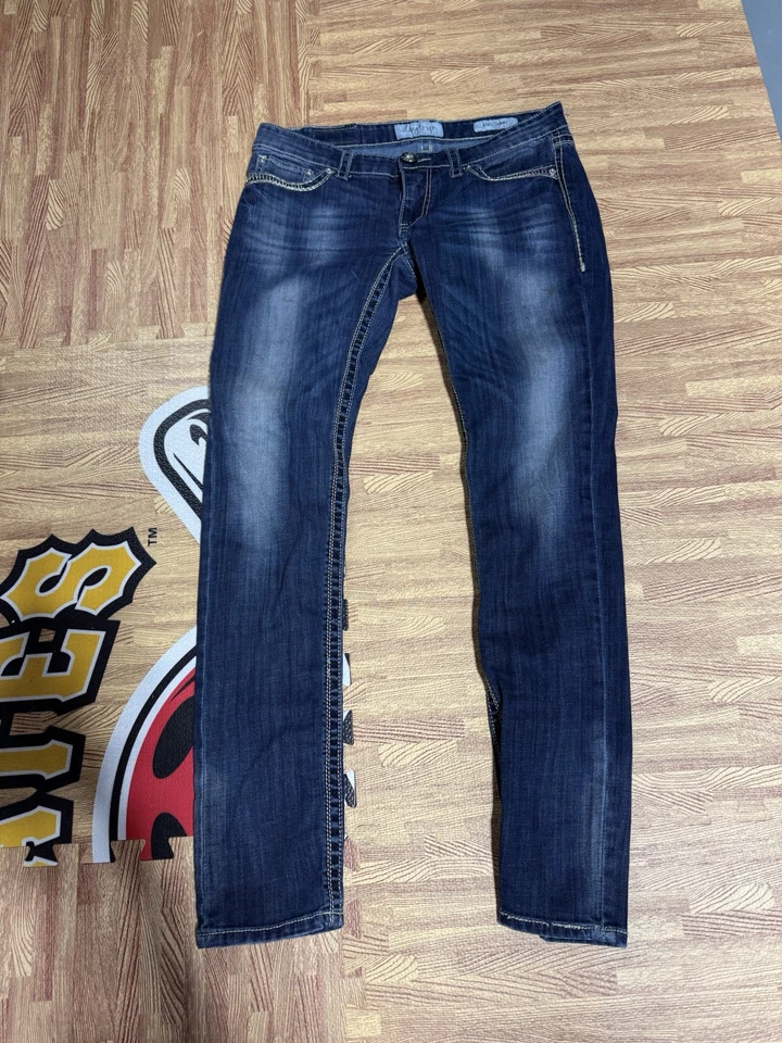 Daytrip Aries Jeans Womens Sz 27 Blue Embroidered Low Rise Skinny Cropped Denim - Image 2 of 4