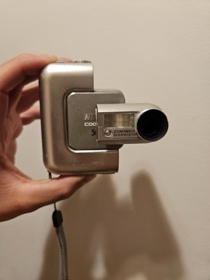 RARE Nikon COOLPIX SQ 3.1MP 3x Zoom Digital Camera FULL SET