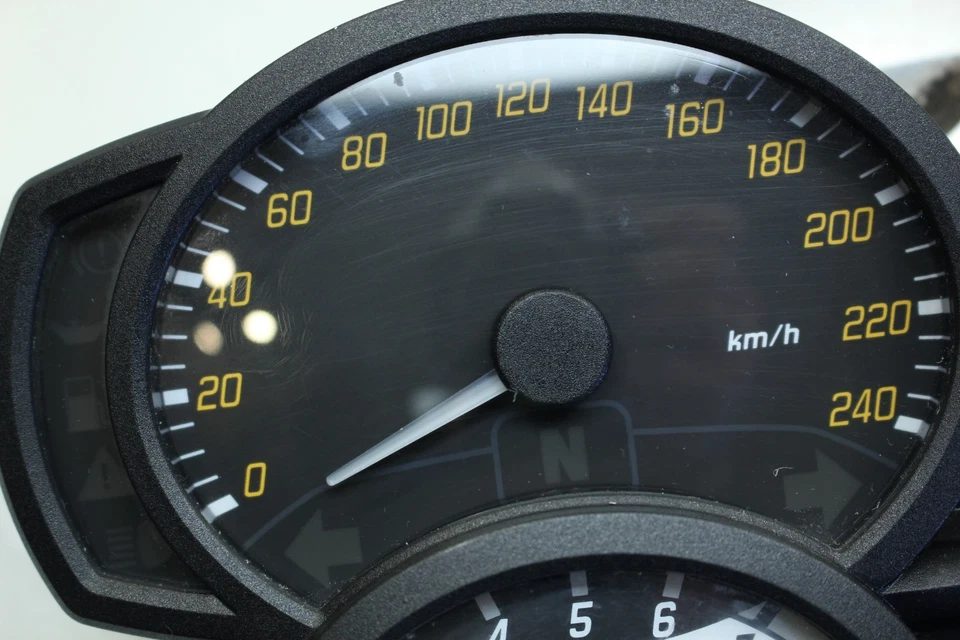 Cockpit Instrumentenkombi Tacho Tachometer 98 tkm dashboard BMW F 800 R K73 - Bild 3 von 4
