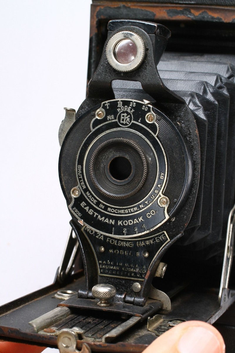 EASTMAN KODAK No. 2A Folding Cartridge Hawk-Eye (Model B) Camera As IS