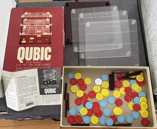Qubic Game 3-D Tic Tac Toe Game #400 1965 100% COMPLETE—Fun, Family 2-6 players - Picture 2 of 3