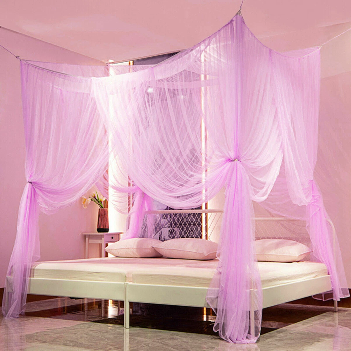 Corner 2024 bed canopy