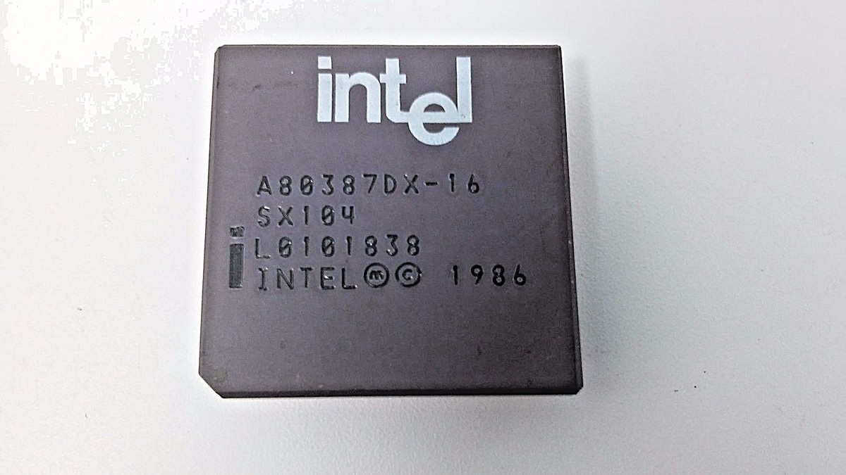New Intel CPU A86387DX-16 Ceramic CoProcessor SX104 L0101838