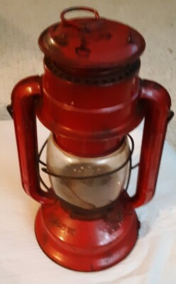 Vintage Chalwyn Tropic #2 red battery lantern 10  Not Working 