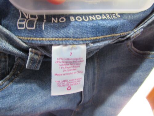 New No Boundaries Jean Shorts Size 7 Juniors Blue Denim Cuffs - Picture 2 of 3
