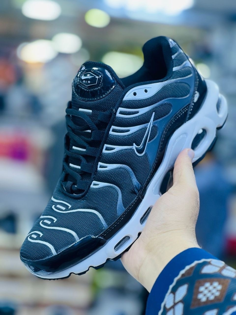 Nike Air Max Plus Black White Mesh Low Top Men's Athletic Sneaker Lace Up