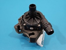 Pompe à eau Peugeot 3008