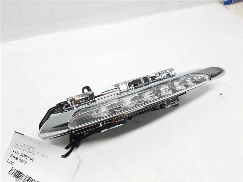 11-13 Faro antiniebla derecho mercedes 221 s550 cl550 led drl 2218201856 Foto 3 de 4