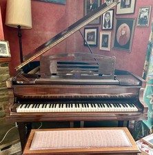 LOVELY BABY GRAND PIANO German Tuned fully working gd condition +DELIVERY