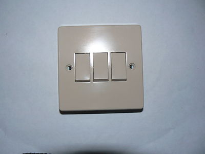 3 Gang 2 Wege 10A AMP AX Lichtschalter Beige Caravan Wohnmobil Boot
