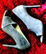 Vince Camuto rallien size 9.5M magnet grey true velvet Leather suede 4.5"heel