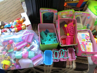 Shopkins- Disney Happy Places Mixed - Moose Figures, Accessories - Large Lot