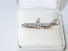 AMERICAN AIRLINES A320 AIRPLANE LAPEL TACK PIN AA PILOT GIFT COLLECTIBLE