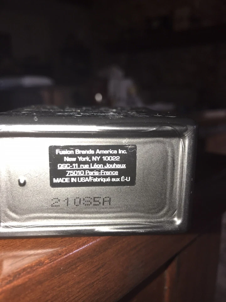 Clean Black Leather Clean Eau De Toilette spray 3,4 oz para homens novo sem caixa - Imagem 3 de 3