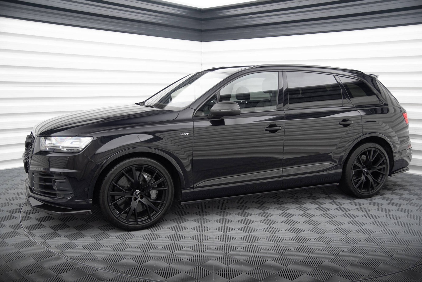 Rajouts bas de caisse Maxton Audi SQ7 finition luxe ABS