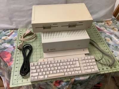 Vint Apple IIGS Woz Limited Edition Signature 1.25m Exp Card/DuoDisk FREE SHIP