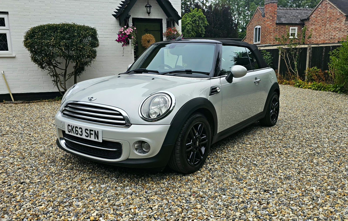 Mini Convertible Cooper D