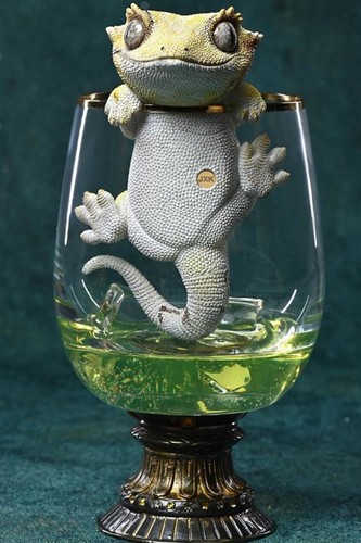 HiPlay JXK 1:1 Collectible Dog Figure: Eyelash Gecko, Hand-Painted, Safe Resin - Picture 10 of 13