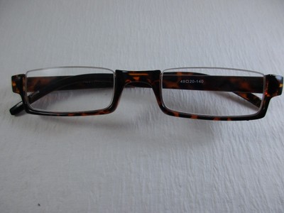 reading glasses with clear upper lens
