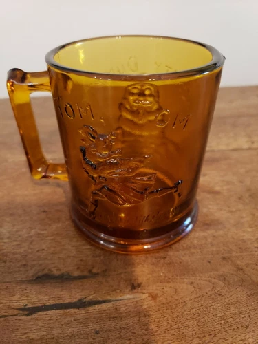 DEPRESSION GLASS MUG HUMPTY DUMPTY & TOM TOM THE PIPERS SON AMBER Vtg B5