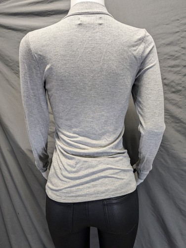 Hollister Sweater Womens Sz Lg Gray Ribbed Knit V Neck Keyhole Long Sleeves Y2K - Picture 4 of 19