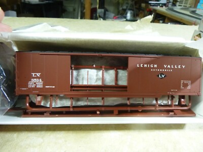 - #813 HO PROTO 2000 CAR KIT - LEHIGH VALLEY  50'AUTO BOX CAR- # 8534