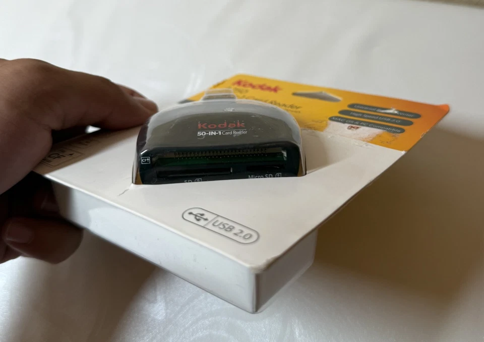 Kodak A250 50-in-1 Card Reader Writer MacOS & PC Compatible 83037-RS USB New - Image 2 of 3