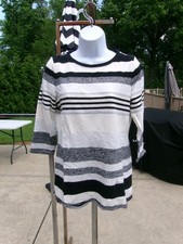 NWOT T BY TALBOTS WHITE BLACK STRIPED SWEATER M