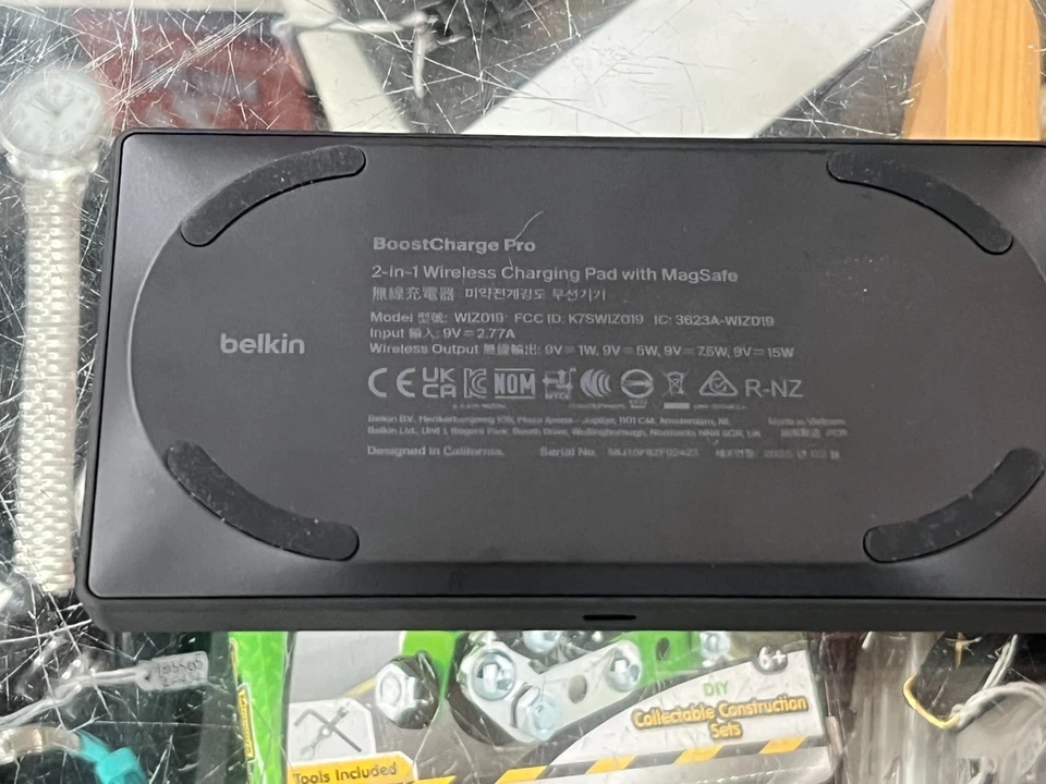 BELKIN BOOSTCHARGE PRO WIZ019 2 IN 1 WIRELESS CHARGING PAD WITH MAGSAFE - Image 3 of 4