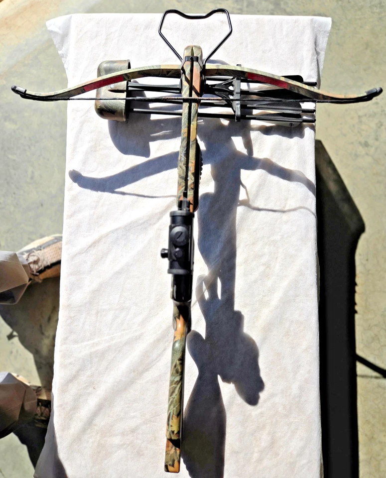 Jaguar 175 lb Camo Crossbow w/ Red Dot Scope & Arrows – Reliable Hunting Setup - Image 2 of 4