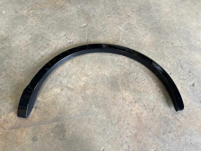 15-18 Audi Q3 Front Left Fender Wheel Arch Molding LY9B Black 8U0853717C (TL)
