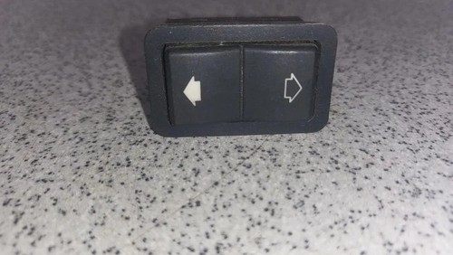 BMW 5 Touring E39 Schalter für Fensterheber hinten links 8368974 3.00 33750279