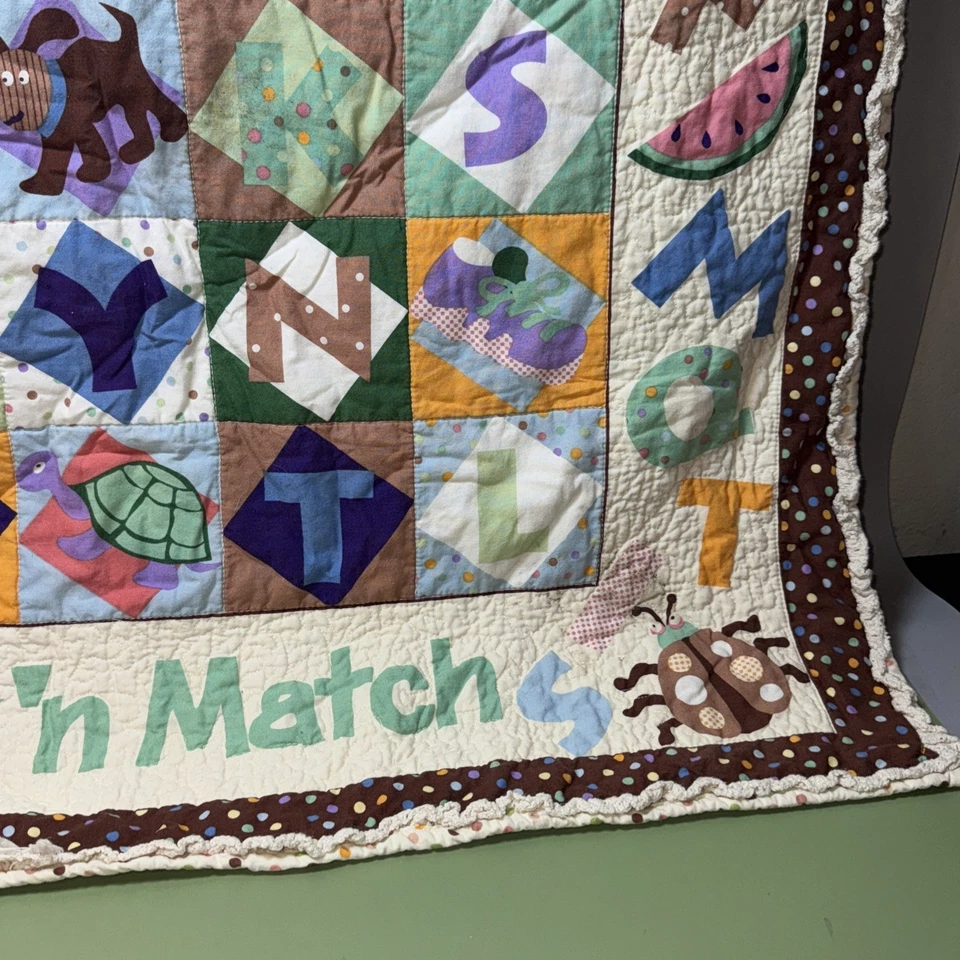 Edredón reversible Match & Seek Nancy J Smith & Lynda Milligan 32 por 39 Foto 3 de 4