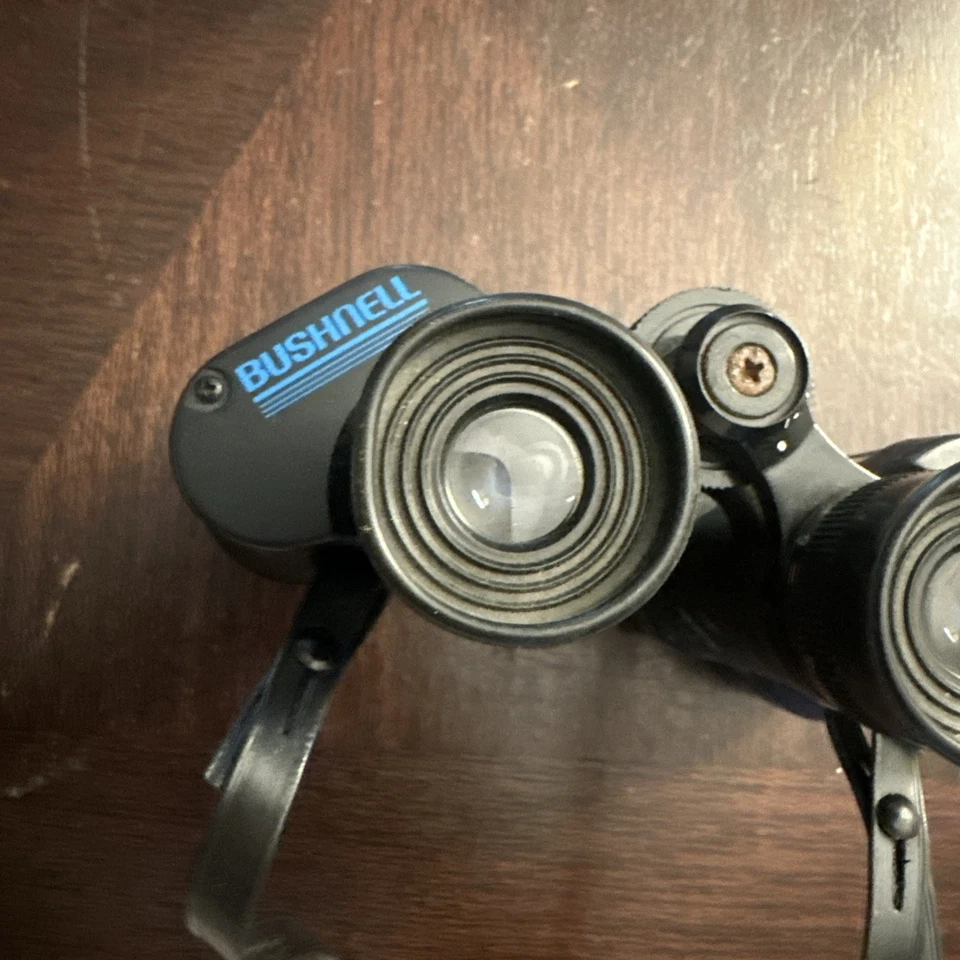 Bushnell 8x30 Binoculars 393 Ft, 10000 Yards - Image 3 of 4