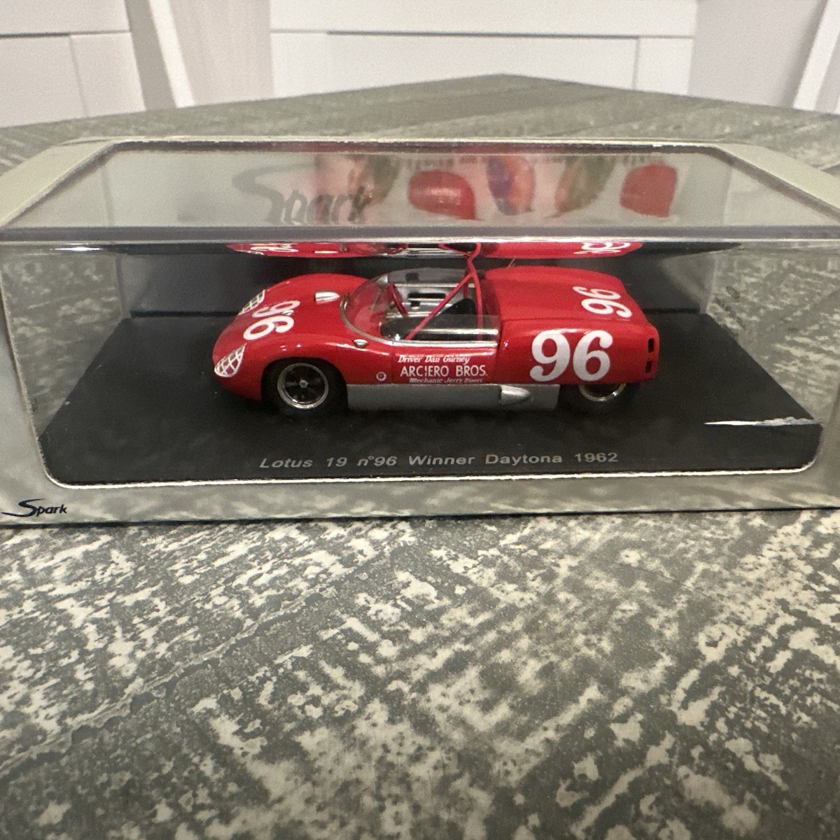 人気ブランドバ40代 SPARK 1/43 S0256 GURNEY 1962 DAYTONA WINNER 96 NO 19 LOTUS レーシングカー