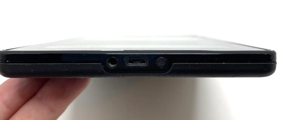 Negro Amazon Kindle Fire (1ª Generación) D01400 7" 8GIG WIFI -SOLO PIEZAS - TAL CUAL Foto 4 de 4